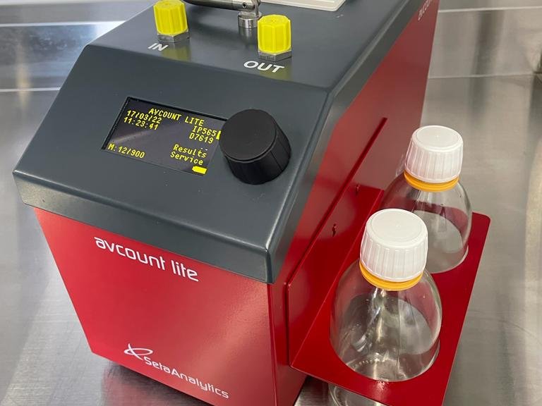 Automatic particle counting